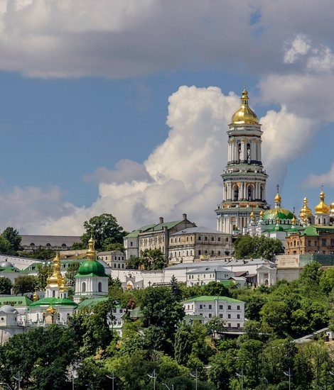 Sint-Sophiakathedraal en bijbehorende kloostergebouwen Kiev-Petsjersk Lavra.jpg