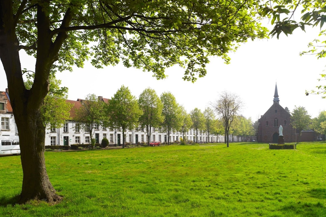 Begijnhof Dendermonde -Onroerend Erfgoed Kris Vandevorst.jpg