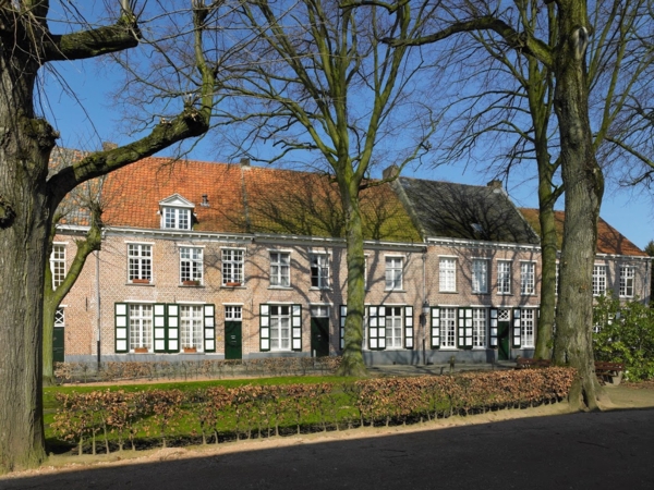 Begijnhof Turnhout- Onroerend Erfgoed Kris Vandevorst.jpg